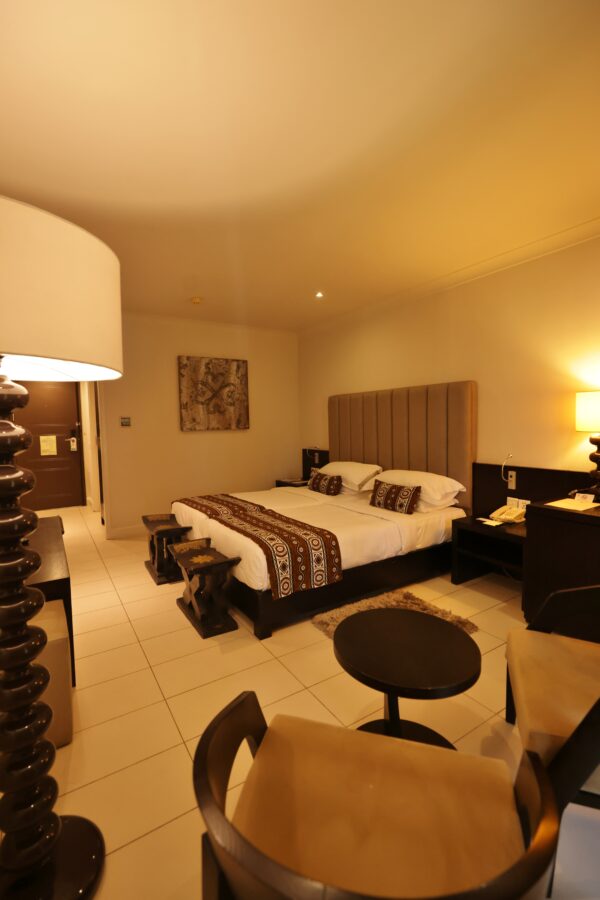 Superior Twin Room - Image 5
