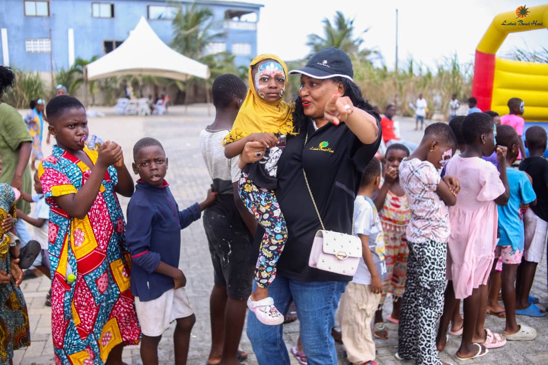 Labadi Maami Labadi Beach Hotel Brings Christmas Joy to the La Community - Labadi ...