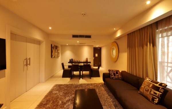 Executive Suite - Image 13
